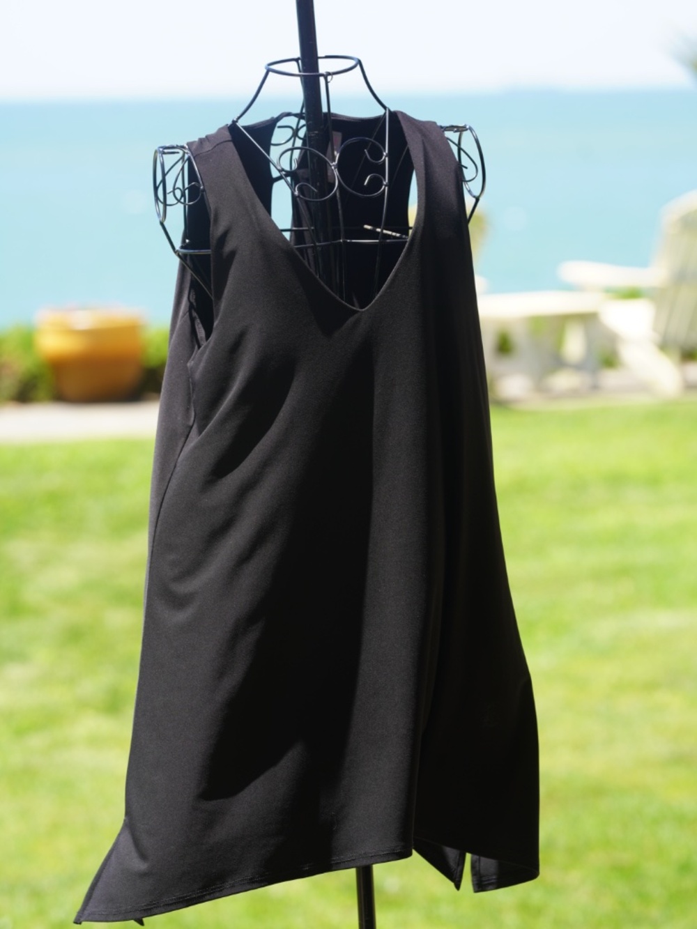Last Tango Black V-Neck Sleeveless Asymmetric High Low Hem Tunic Tank Top L